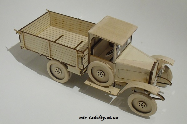 Грузовик АМО Ф-15 из фанеры