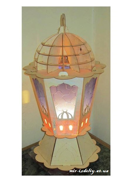Настольная лампа-ночничок из фанеры