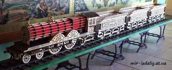 Викторианский локомотив из фанеры